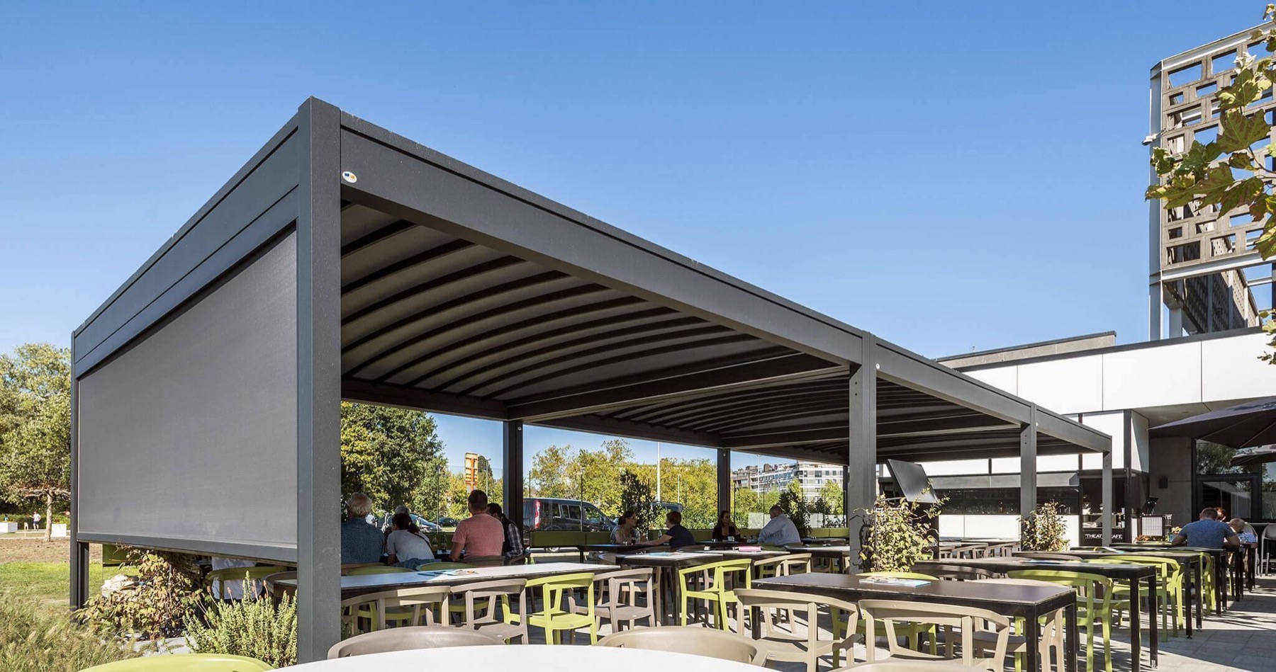 Café and alfresco shade