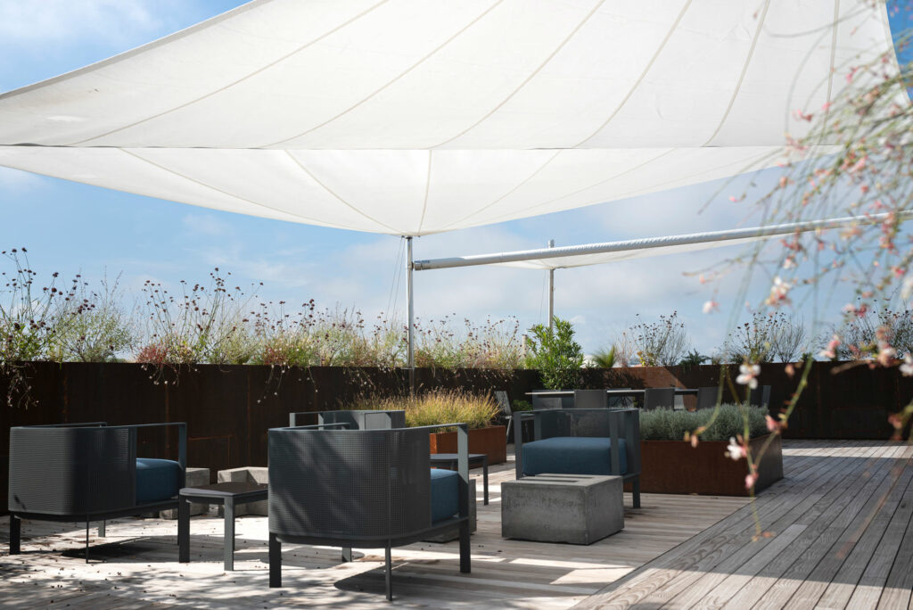 Balcony and patio shade